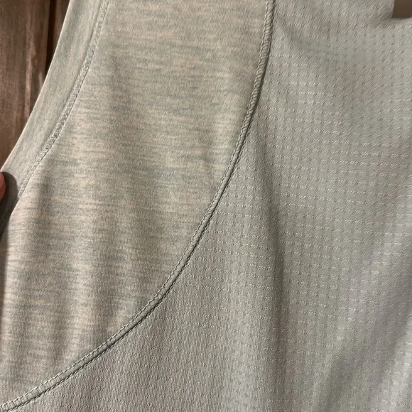 Beautiful light blue RBX workout tank top size medium - Picture 5 of 5